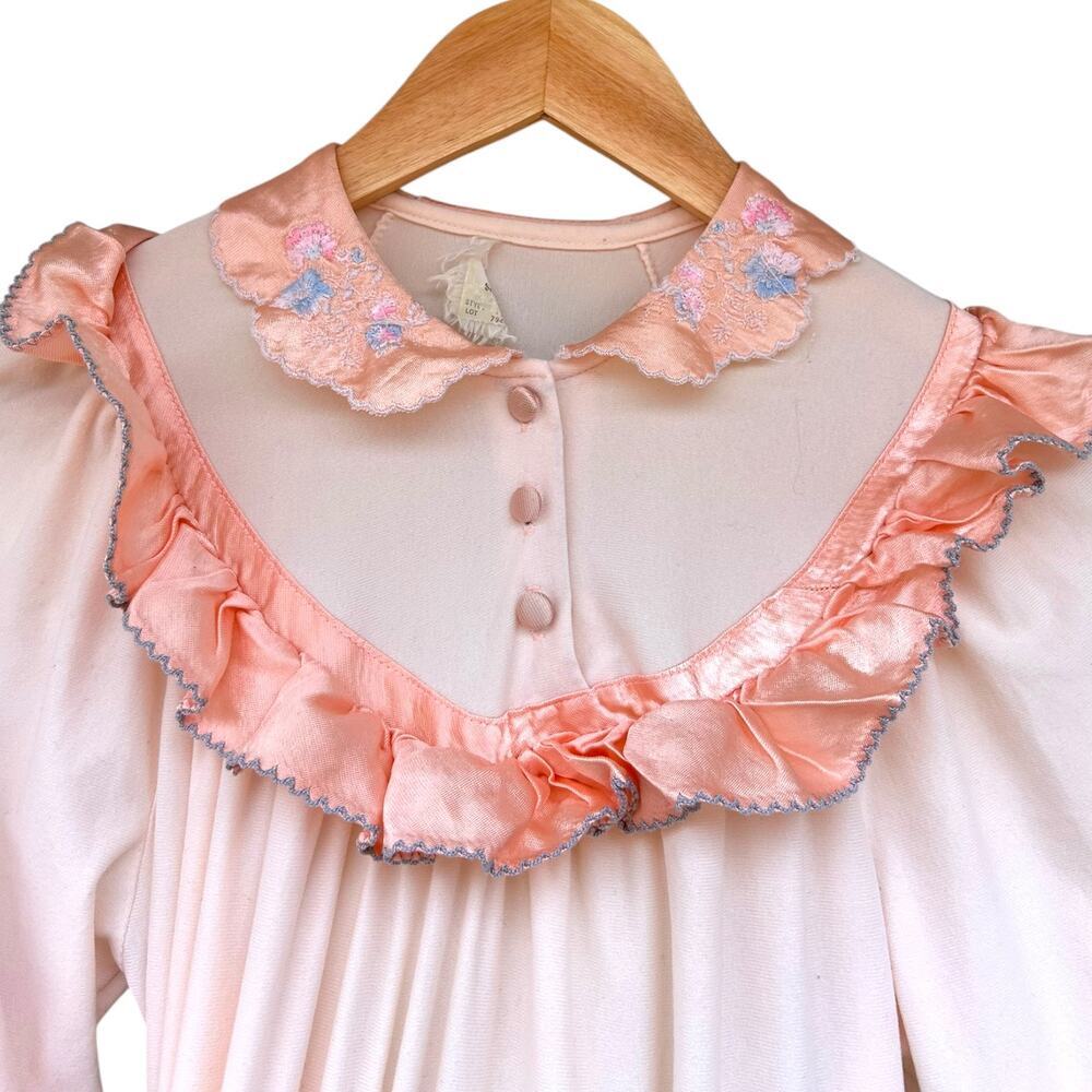 Vintage Nightgown Ruffle Floral Embroidered Pink Maxi Pajamas Size Small 70's - Picture 2 of 7